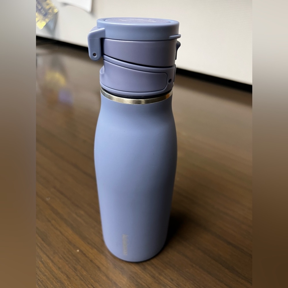 Lululemon hot/cold water bottle in blue